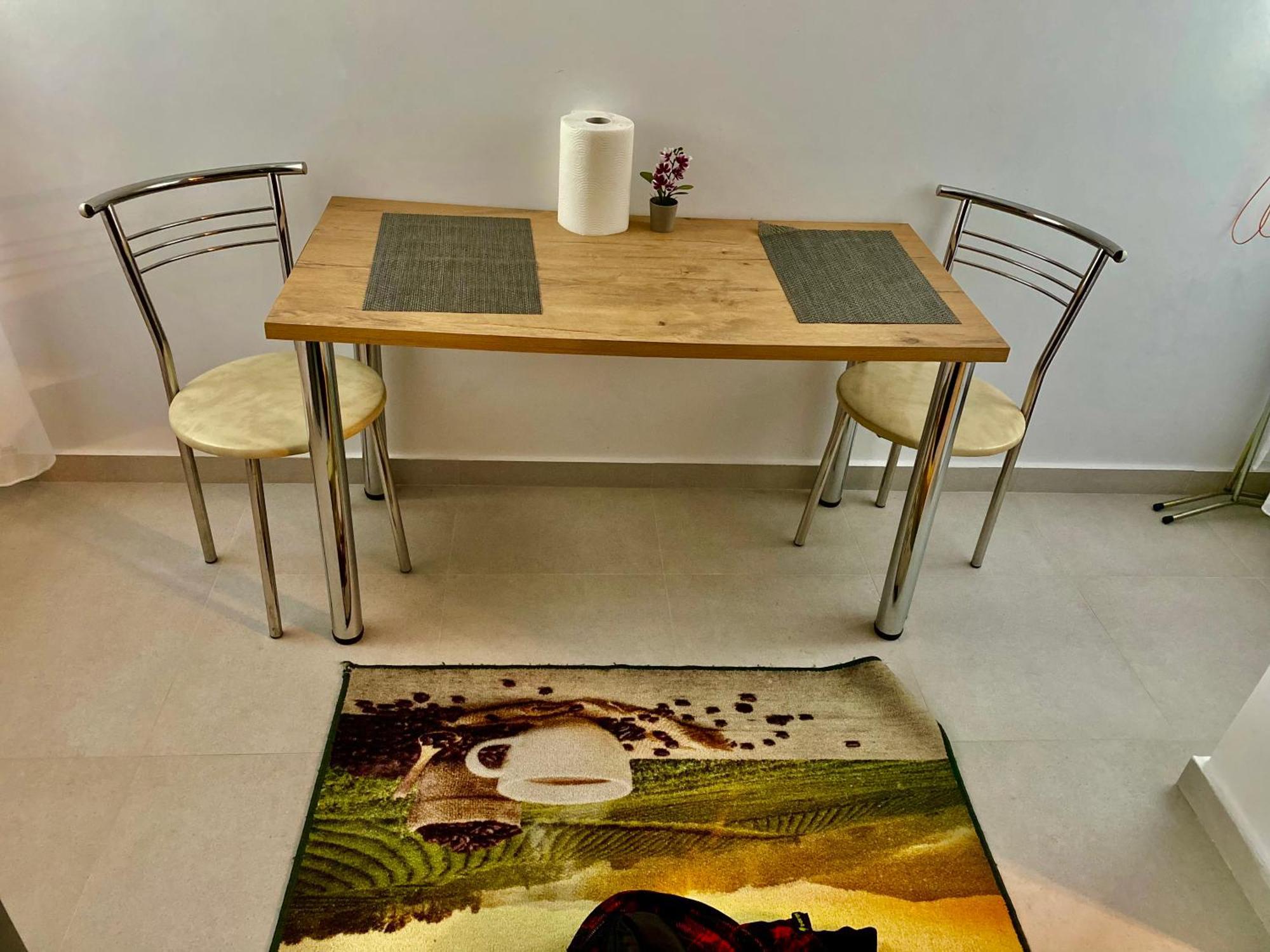 Garsoniera Trivale City Apartment Pitesti Ngoại thất bức ảnh